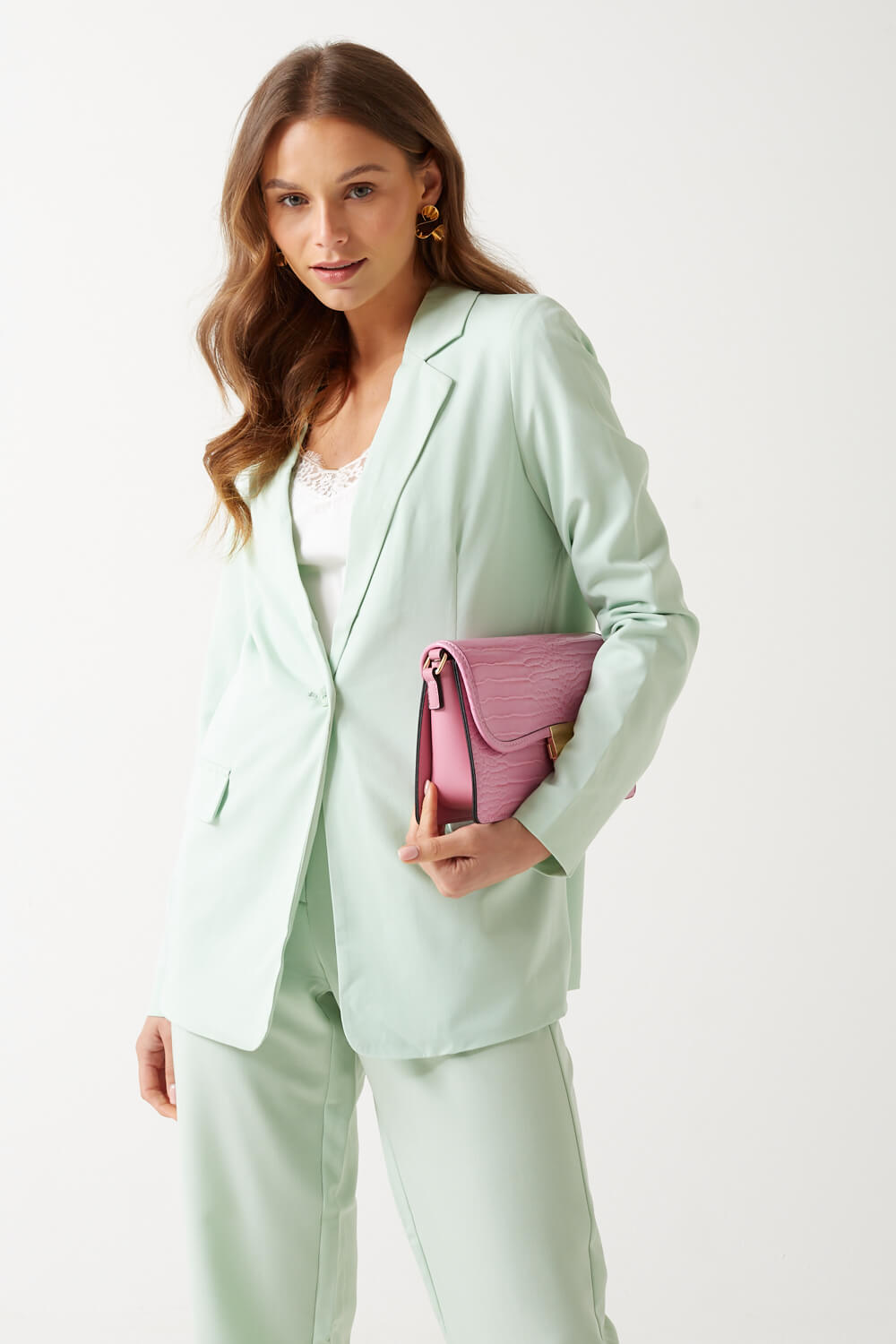 https://www.iclothing.com/media/catalog/product/z/e/zelda_blazer_in_mint-3.jpg