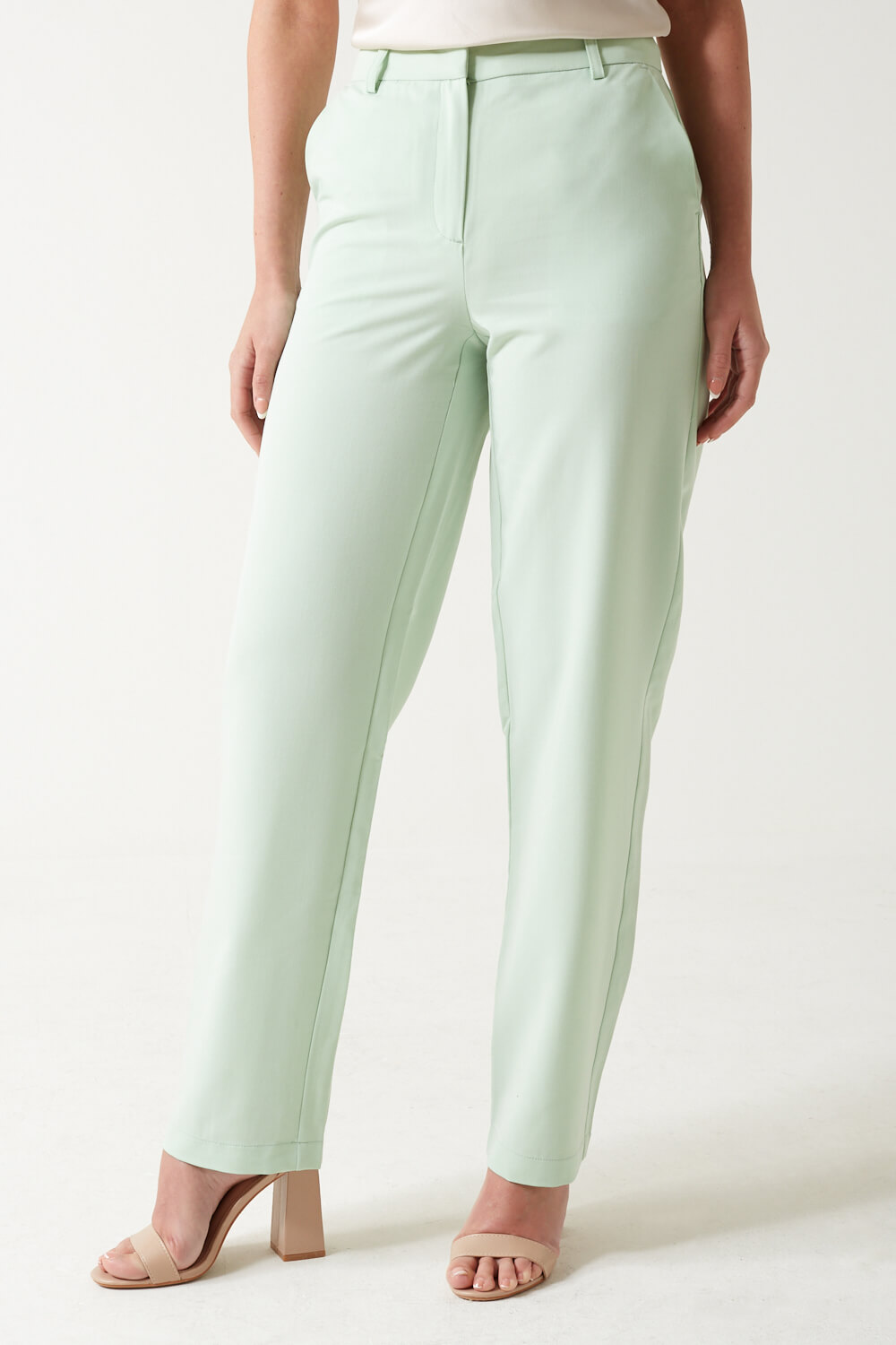 https://www.iclothing.com/media/catalog/product/z/e/zelda_high_waisted_straight_leg_trousers_in_mint-5.jpg