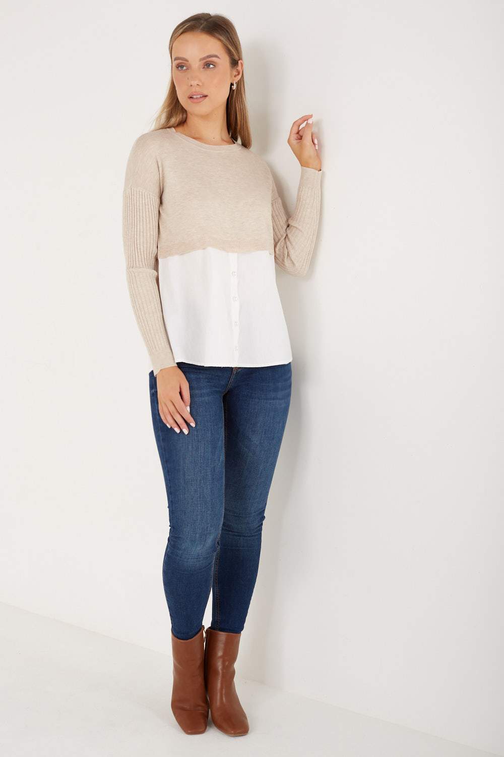https://www.iclothing.com/media/catalog/product/z/u/zuri_long_sleeve_pullover_with_shirt_detail_in_beige-4.jpg